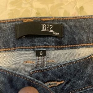 1822 jeans with distressed knee and hem. Never worn. Size 16